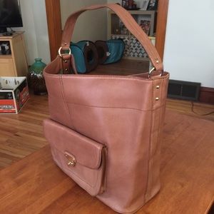 NWOT Banana Republic Bucket Tote